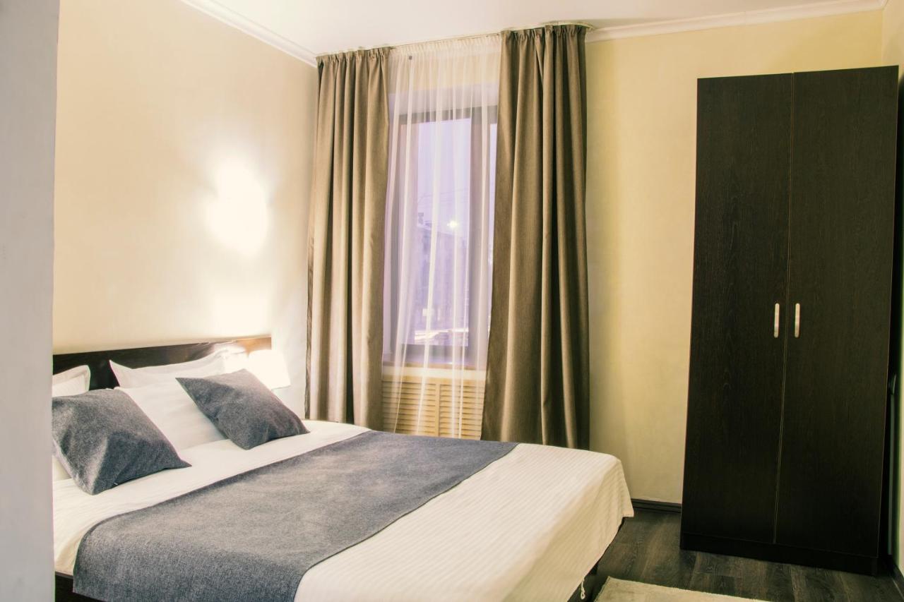 Alplaza Hotel Ust-Kamenogorsk Ngoại thất bức ảnh