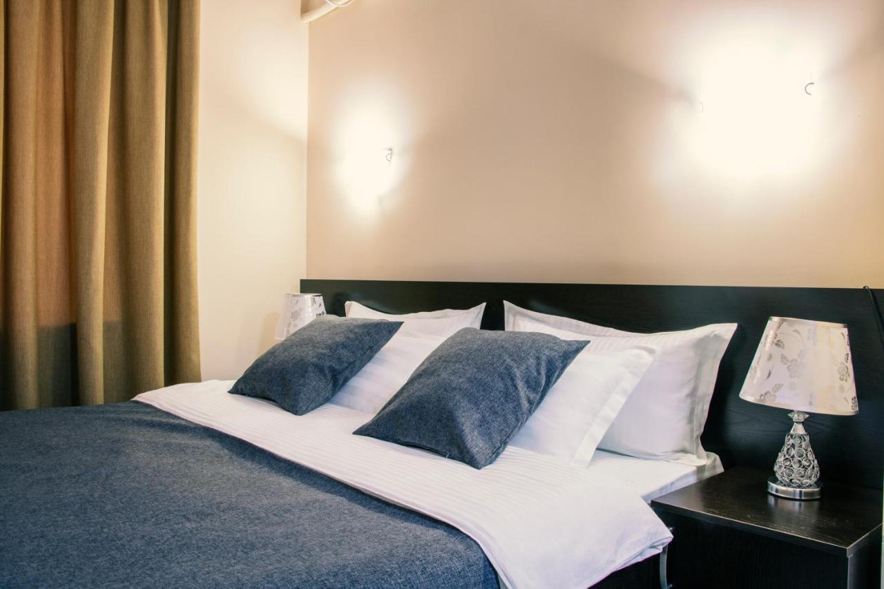 Alplaza Hotel Ust-Kamenogorsk Ngoại thất bức ảnh